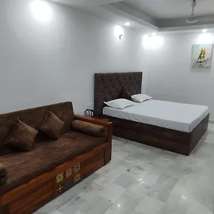 Shanti Residency Bed & Breakfast